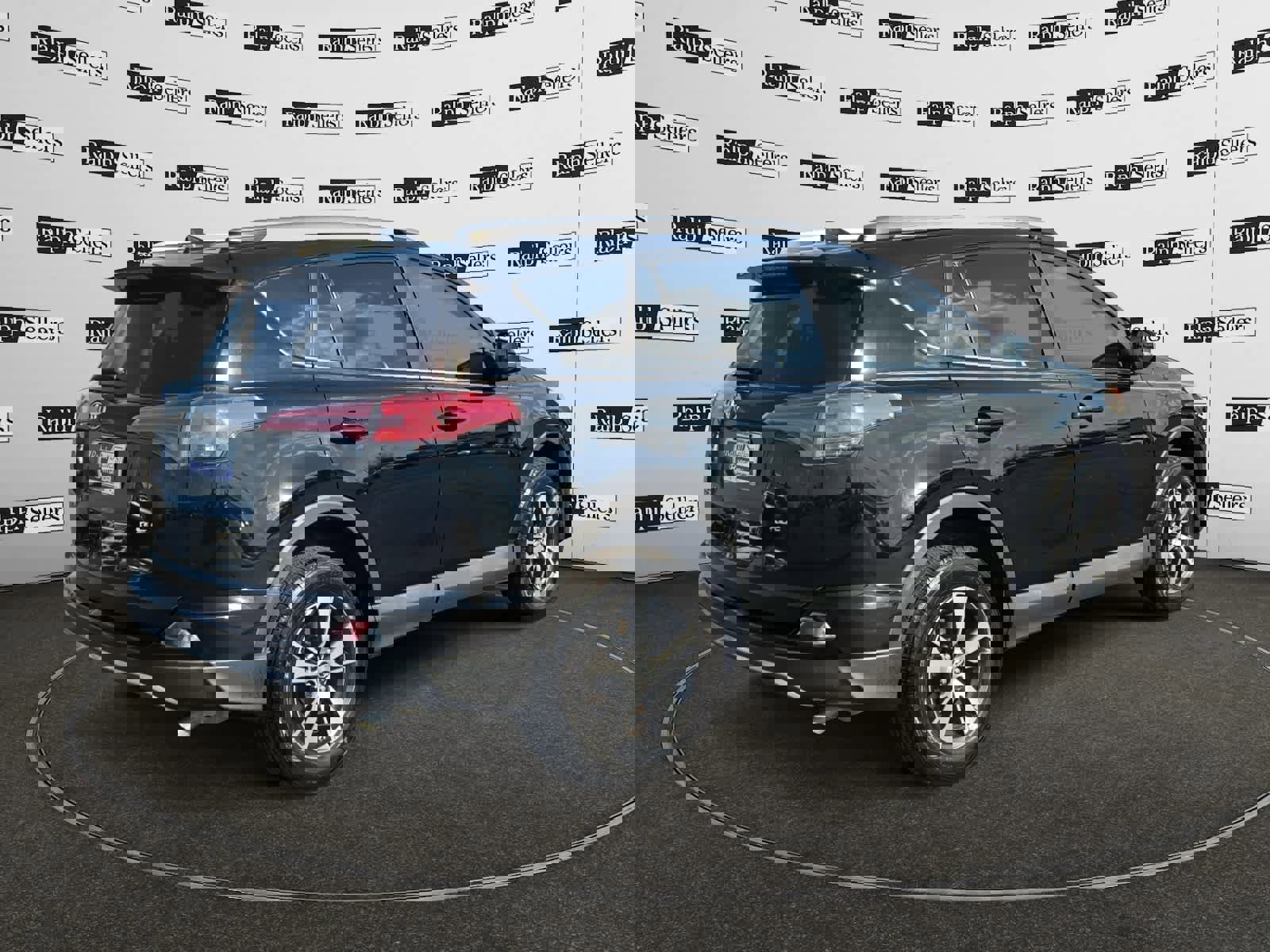 Used 2017 Toyota RAV4 XLE image 6