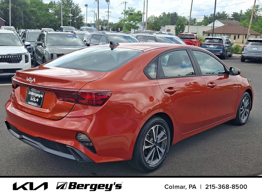 Certified 2023 Kia Forte LXS FWD image 5