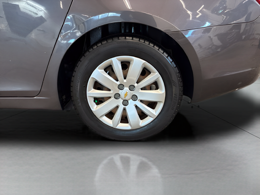 Used 2011 Chevrolet Cruze LT FWD image 13