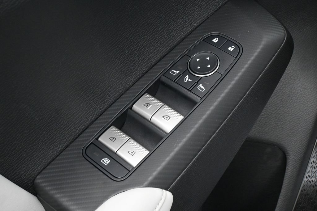 New 2026 Mitsubishi Outlander SE FWD image 14