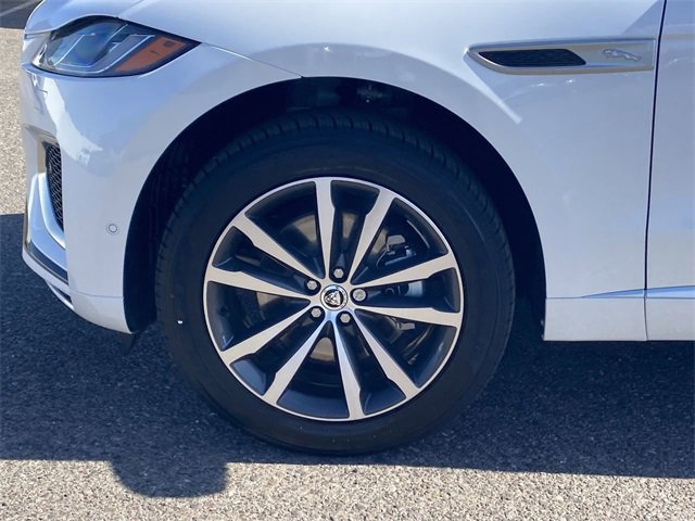 New 2025 Jaguar F-PACE R-Dynamic S image 22