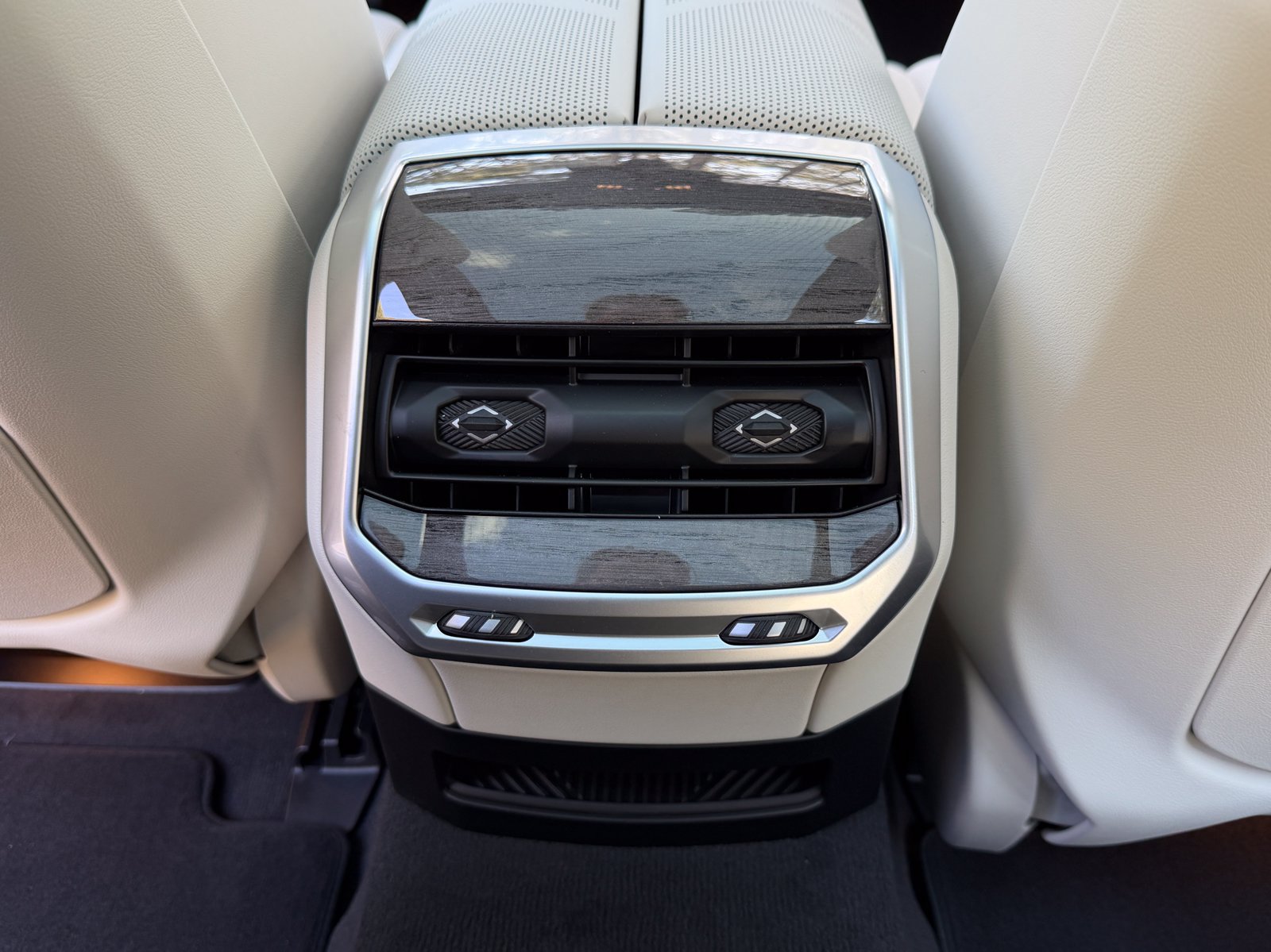 New 2026 BMW i7 eDrive50 w/ Executive Package RWD image 16