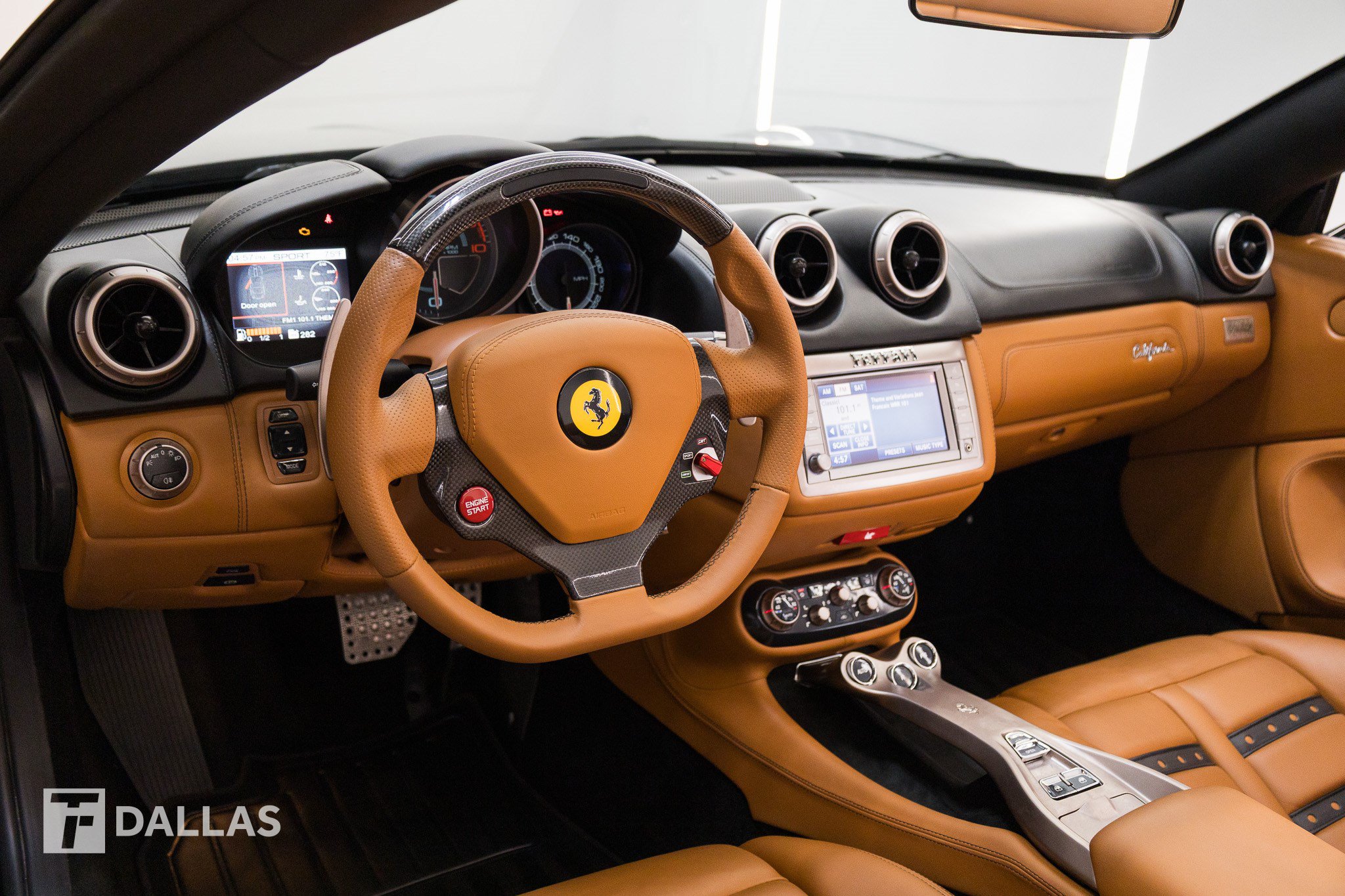 Used 2011 Ferrari California RWD image 27