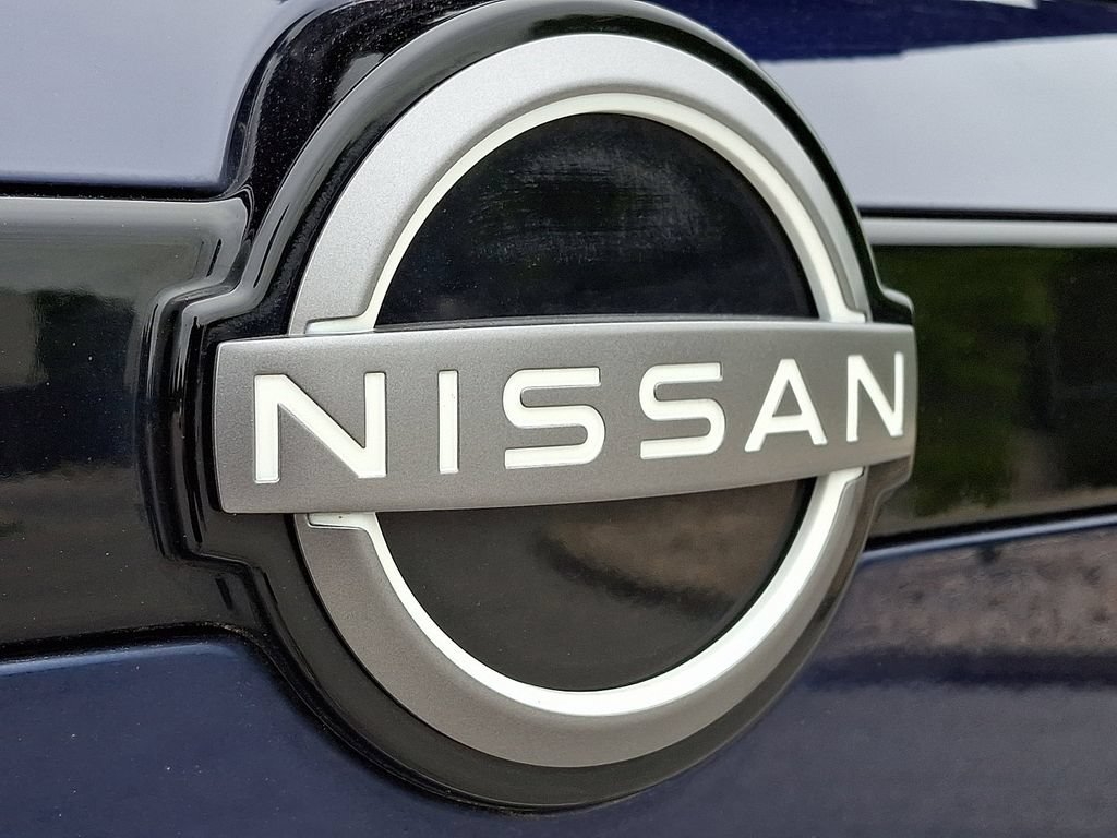 Used 2023 Nissan Pathfinder SL AWD/4WD image 31