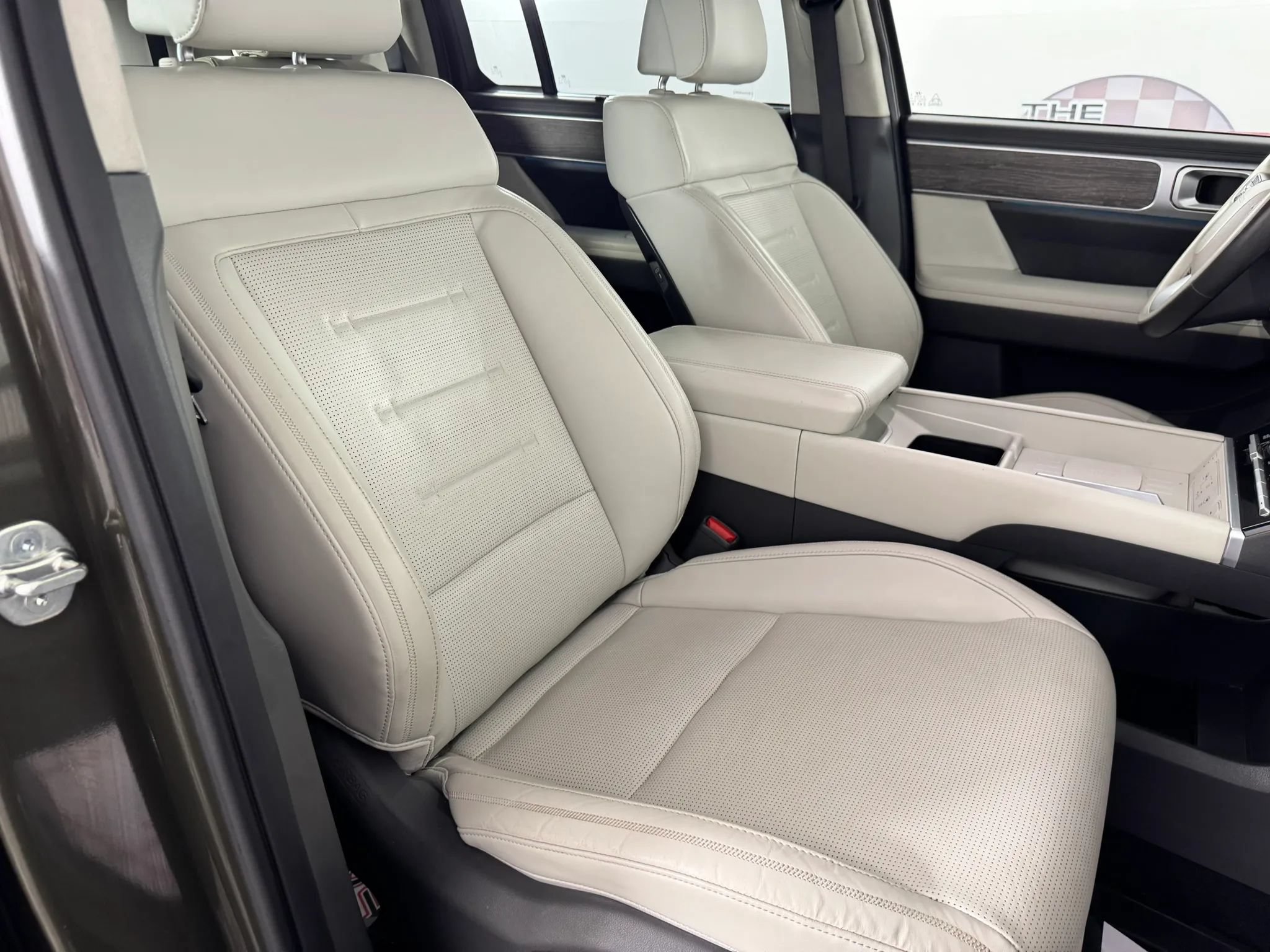 Used 2024 Hyundai Santa Fe Calligraphy AWD/4WD image 36