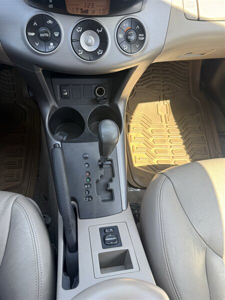 Used 2007 Toyota RAV4 Limited FWD image 10