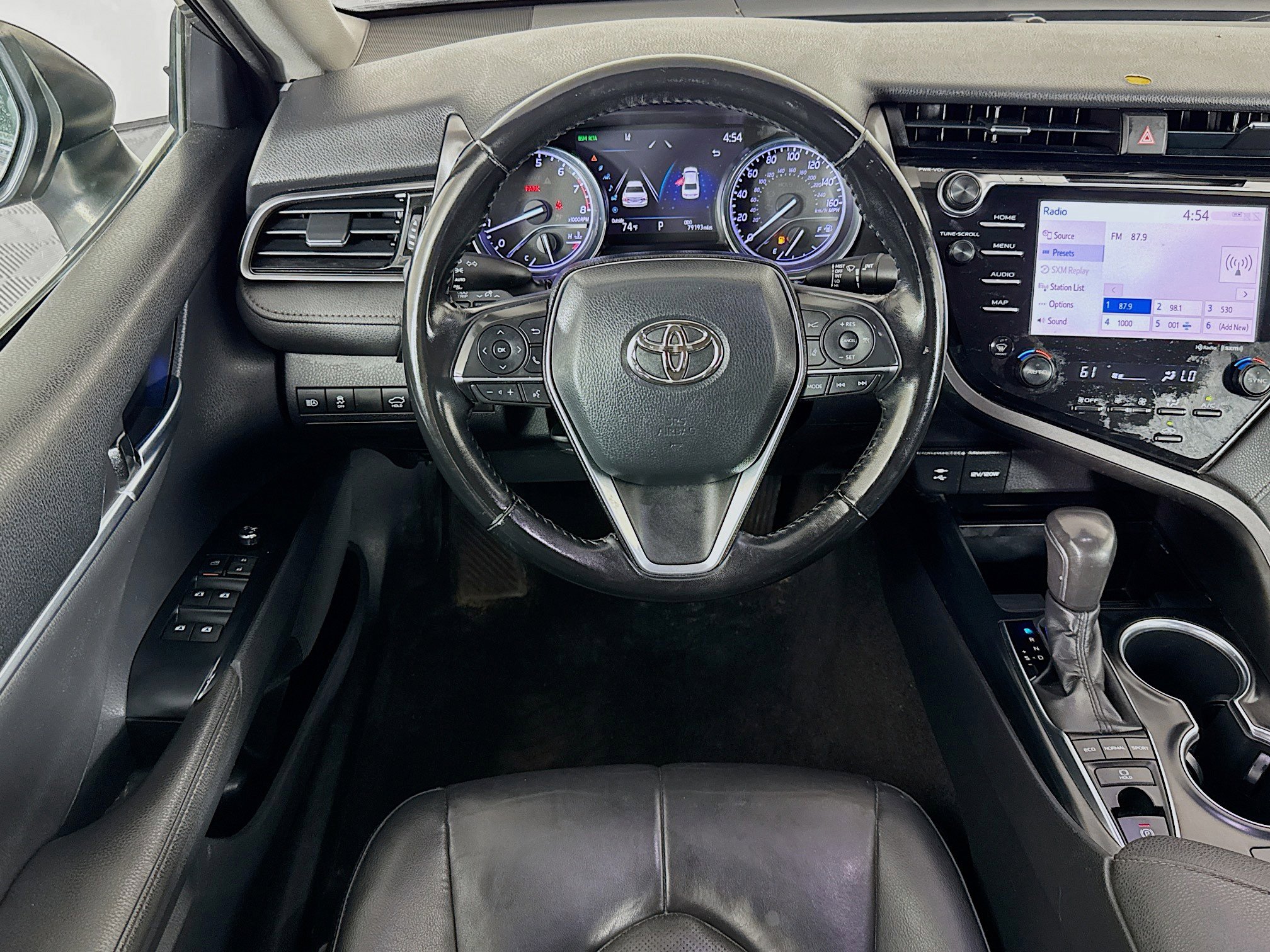 Used 2019 Toyota Camry XLE image 15