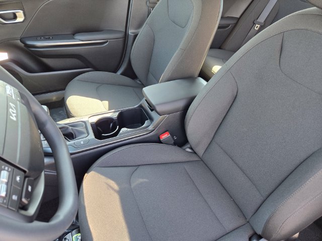 New 2026 Kia K4 FWD image 24