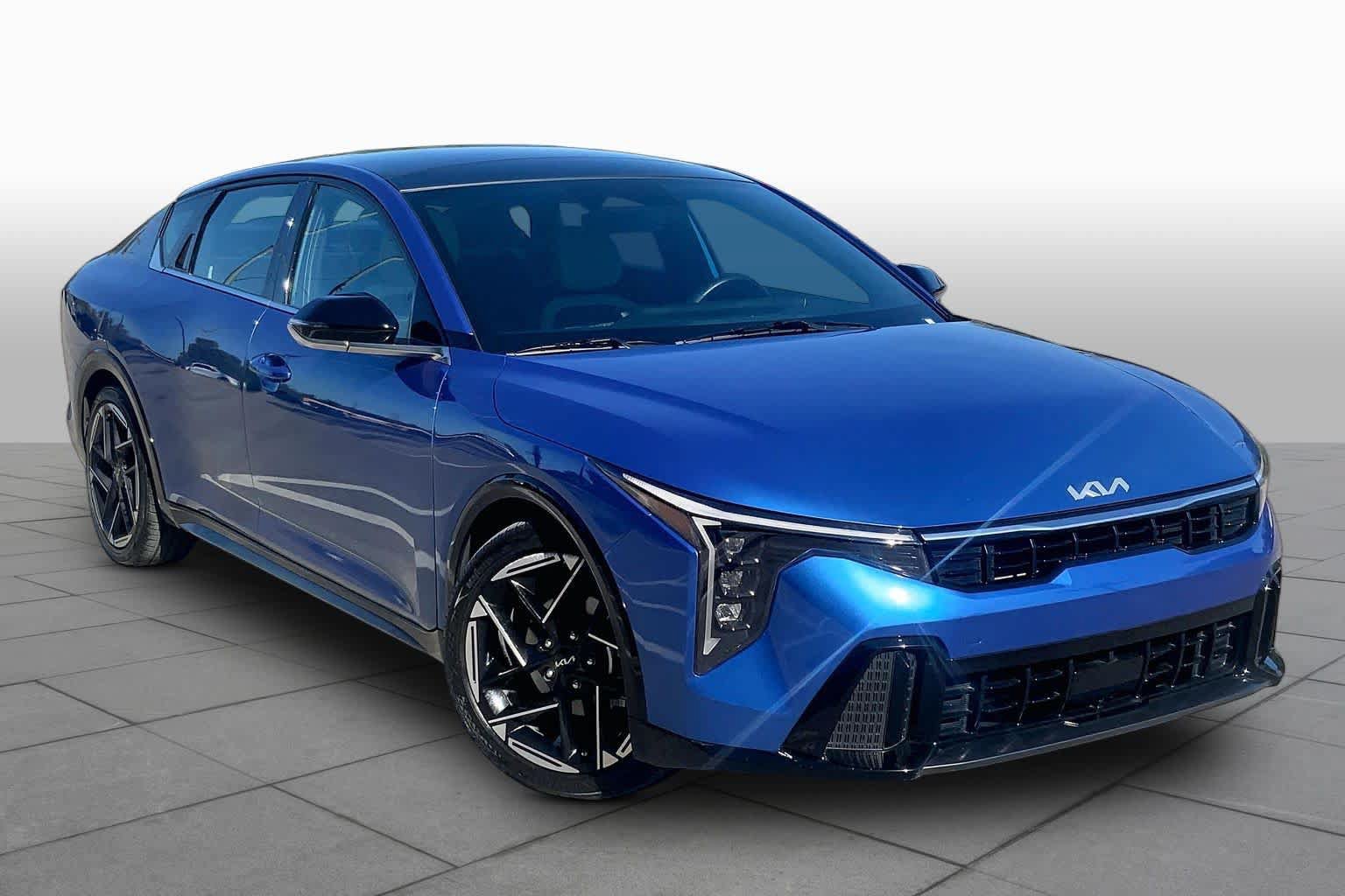 Certified 2025 Kia K4 GT-Line Turbo w/ GT-Line Premium Package FWD image 3