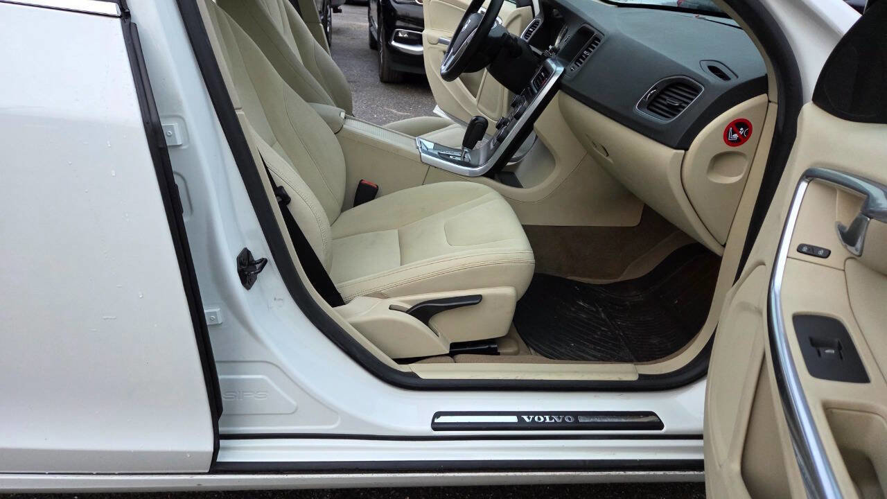 Used 2012 Volvo S60 T5 image 40