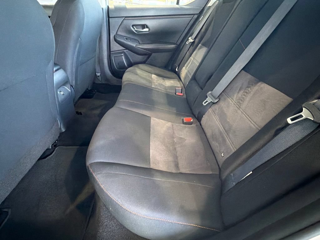 Used 2025 Nissan Sentra SR FWD image 32
