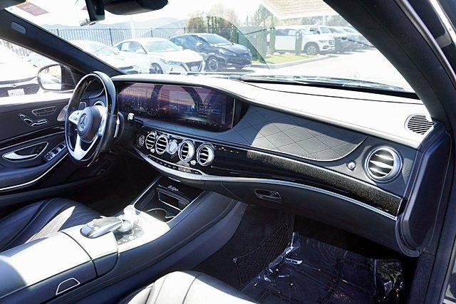 Used 2018 Mercedes-Benz S 560 Sedan image 16