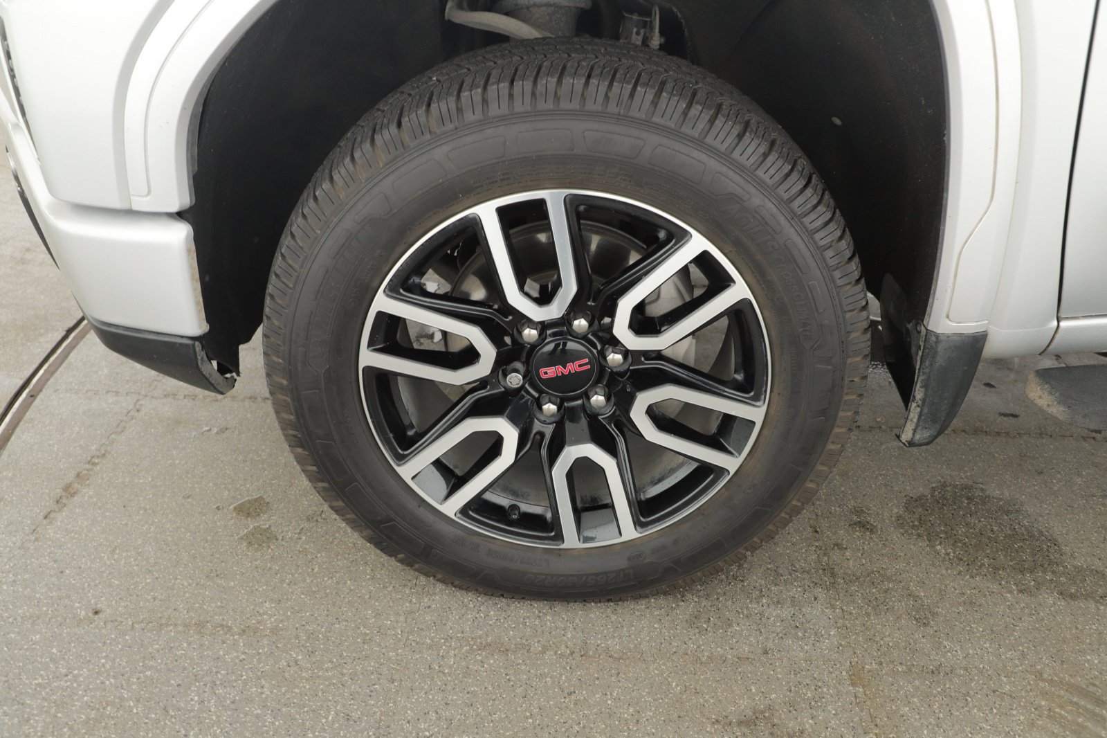 Used 2022 GMC Sierra 1500 AT4 w/ AT4 Premium Package AWD/4WD image 5