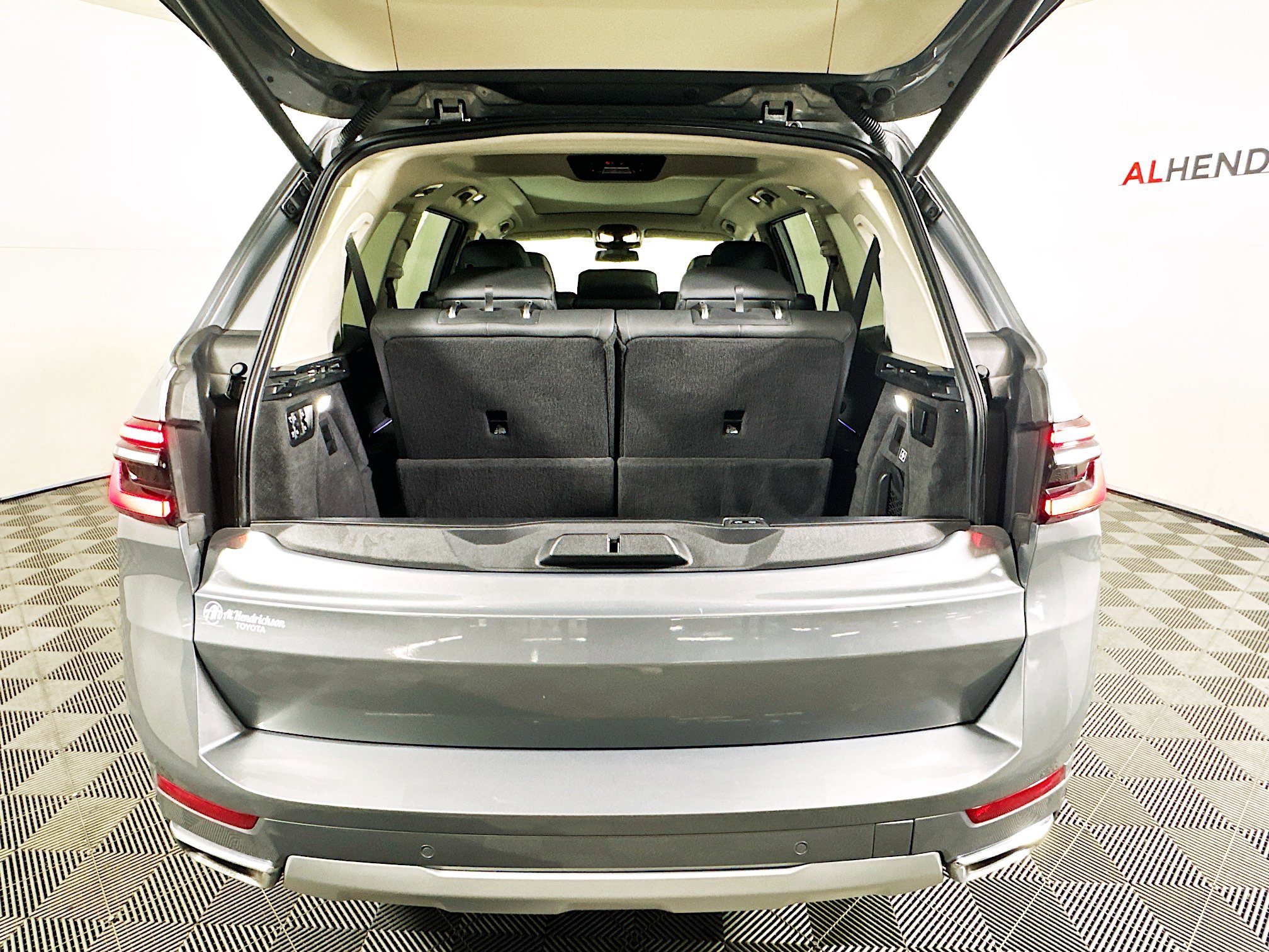 Used 2024 BMW X7 xDrive40i image 31