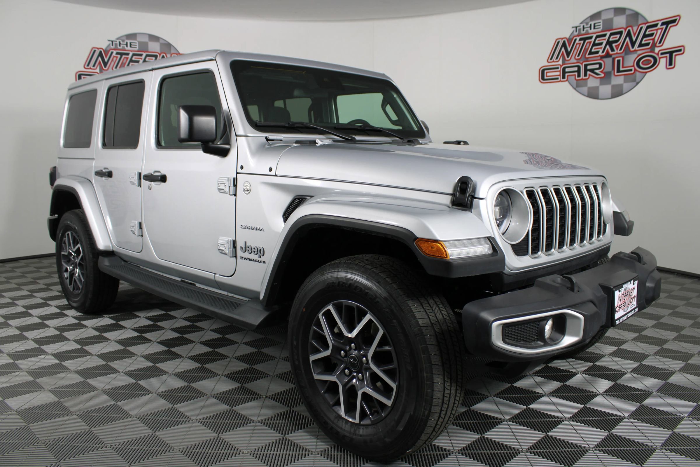 Used 2024 Jeep Wrangler Unlimited Sahara image 9