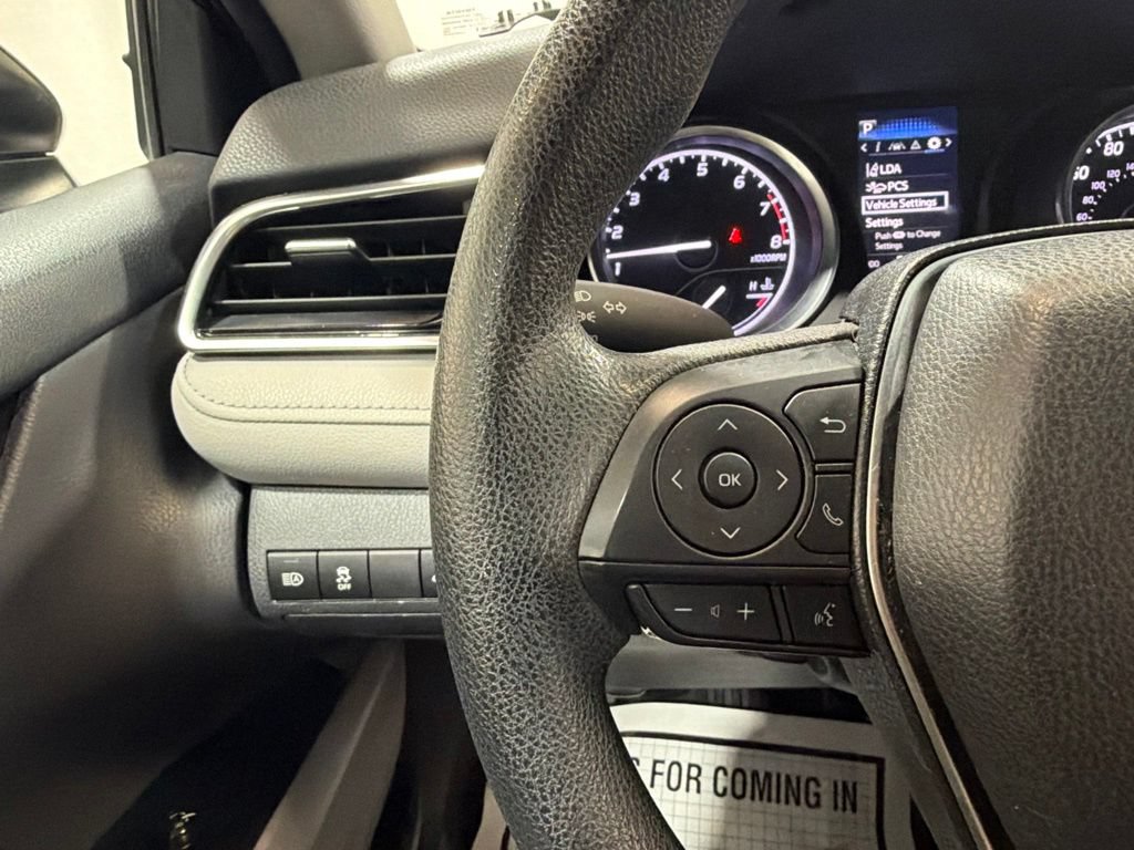 Used 2018 Toyota Camry LE FWD image 27