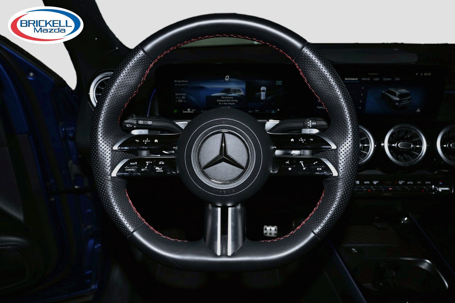 Used 2024 Mercedes-Benz GLB 250 image 32