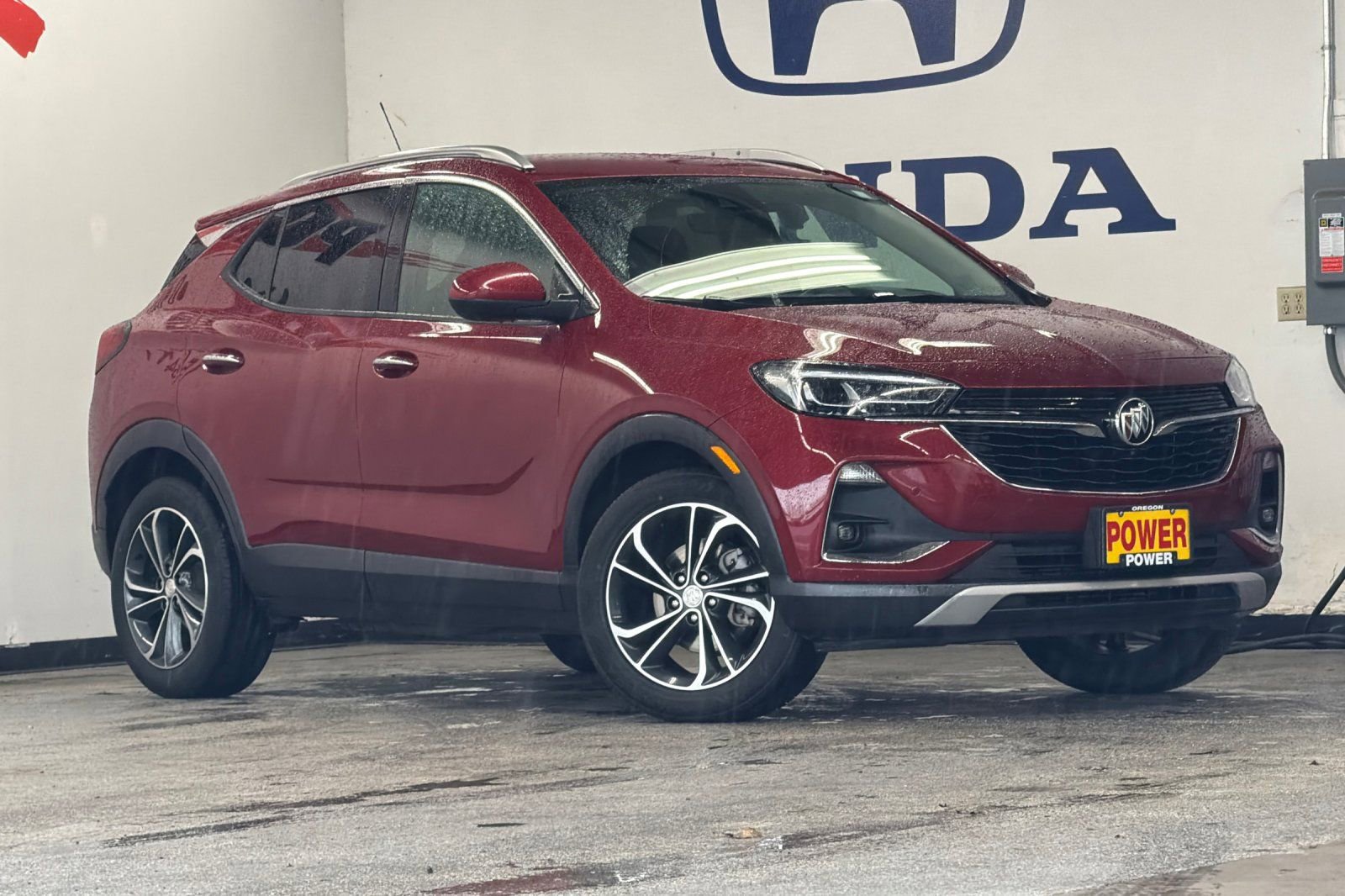 Used 2021 Buick Encore GX Essence w/ Advanced Technology Package FWD image 2