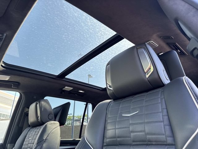Certified 2025 Cadillac Escalade Sport Platinum w/ LPO, Floor Liner Package AWD/4WD image 32