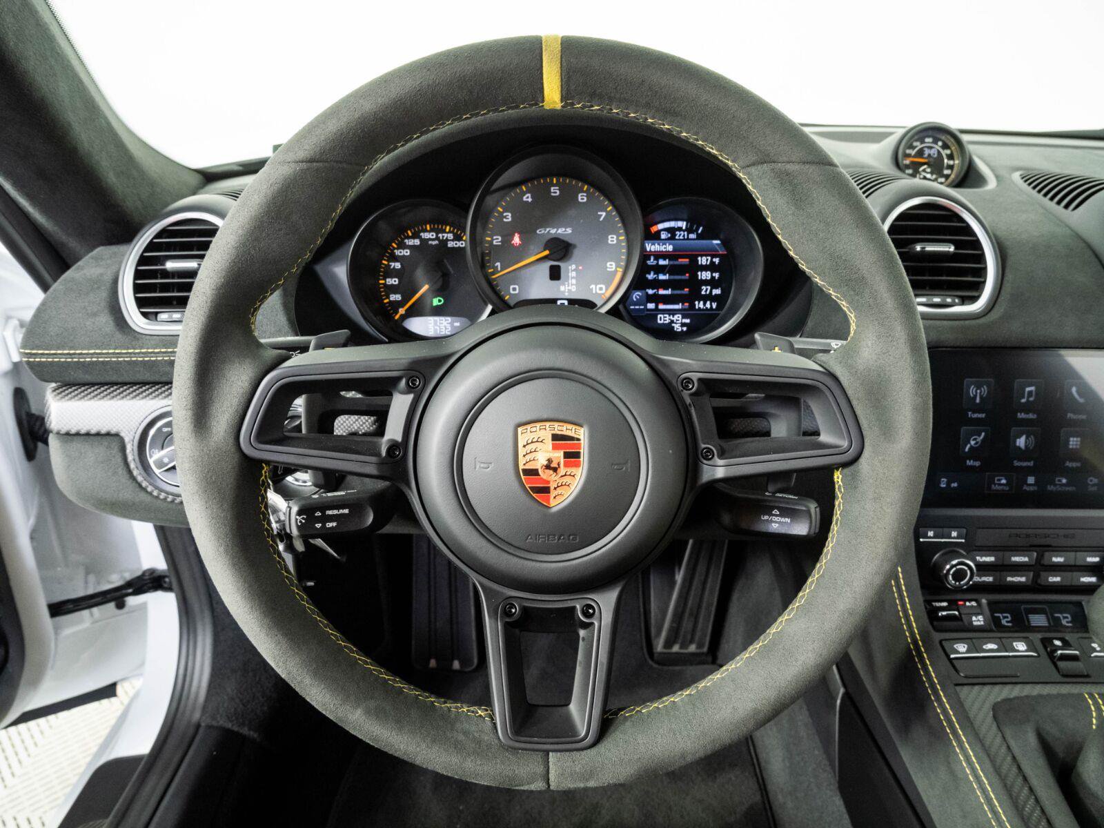Certified 2025 Porsche 718 Cayman GT4 RS RWD image 9