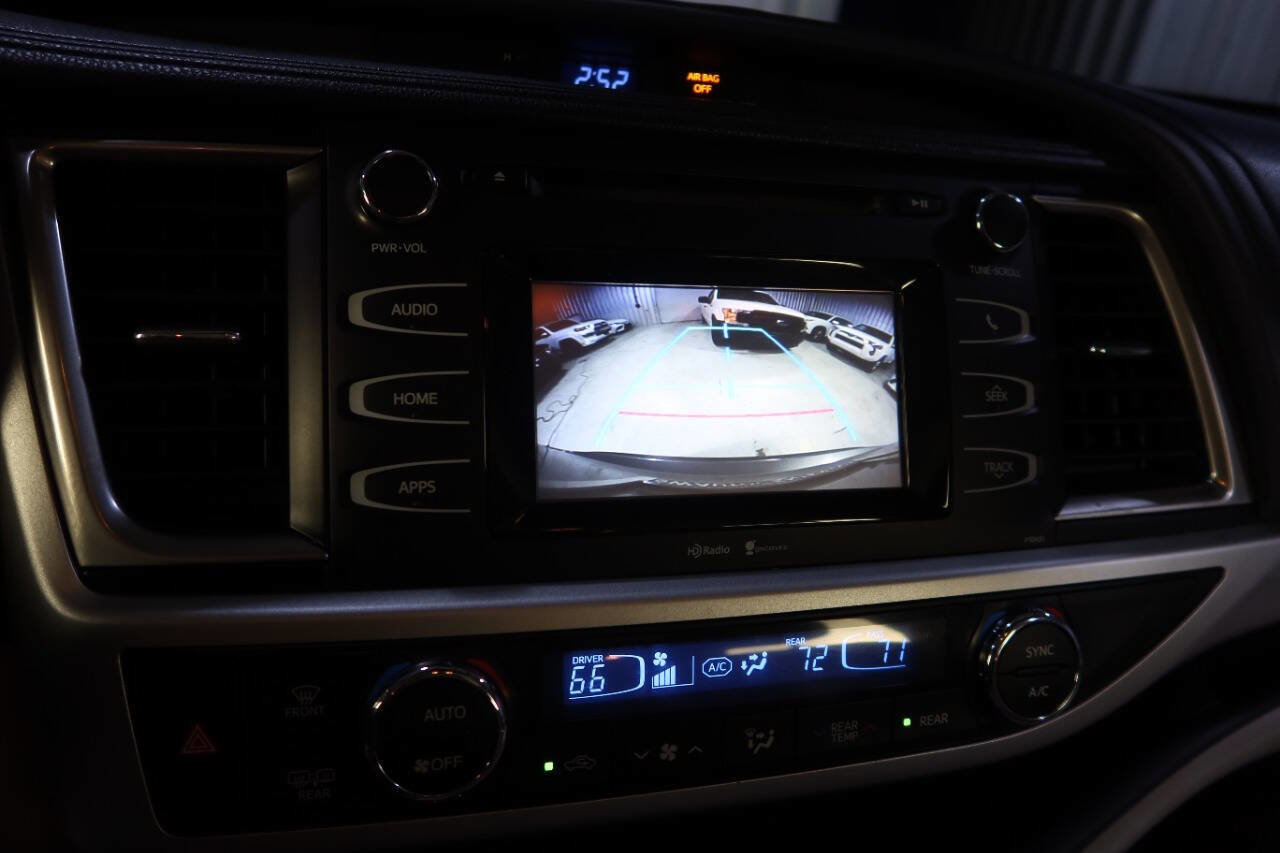 Used 2014 Toyota Highlander Plus AWD/4WD image 34