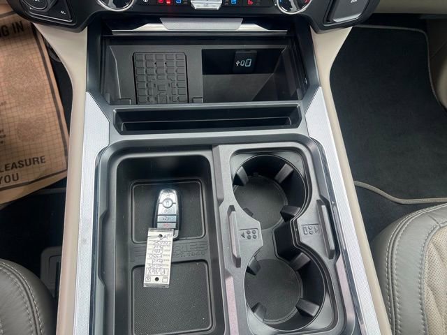 Used 2025 Ford F350 Platinum w/ Platinum Plus Package image 25