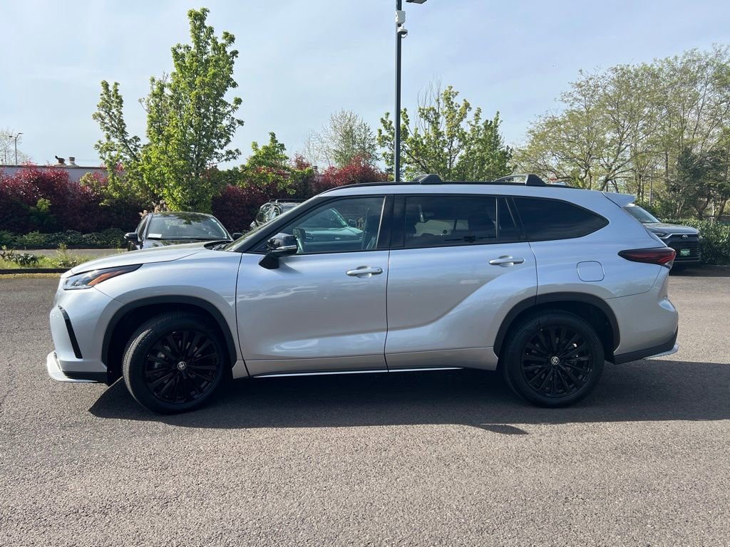 Certified 2024 Toyota Highlander XSE image 2
