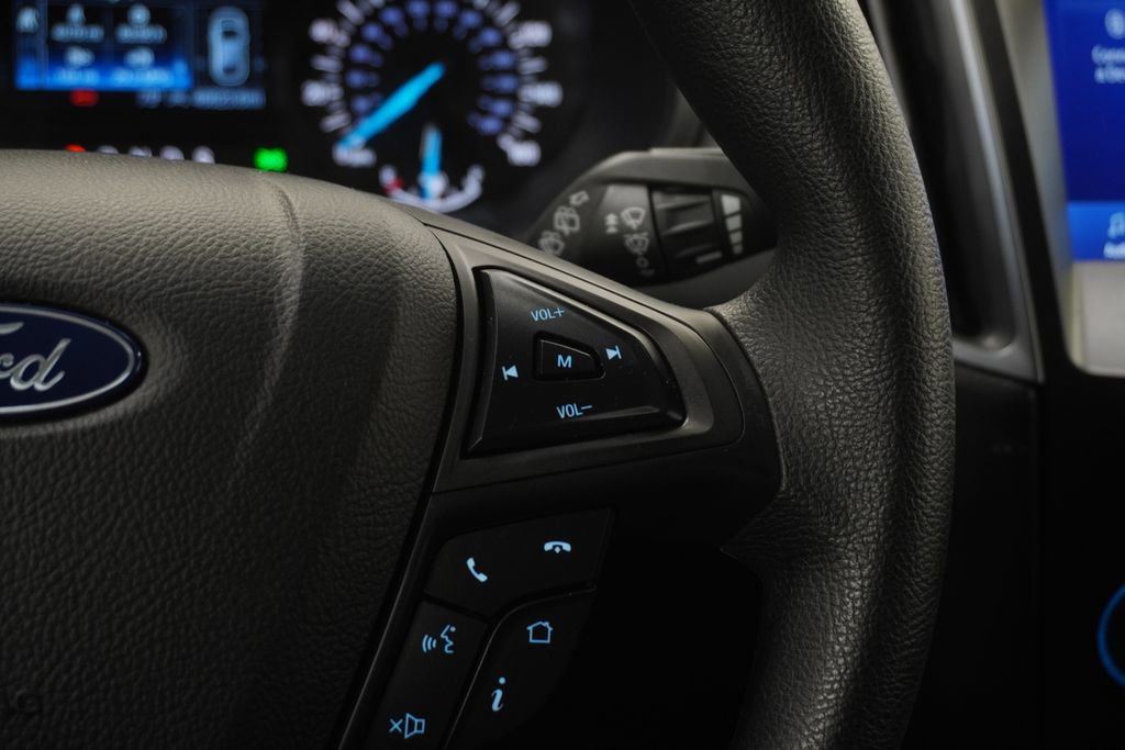 Used 2020 Ford Edge SE image 38