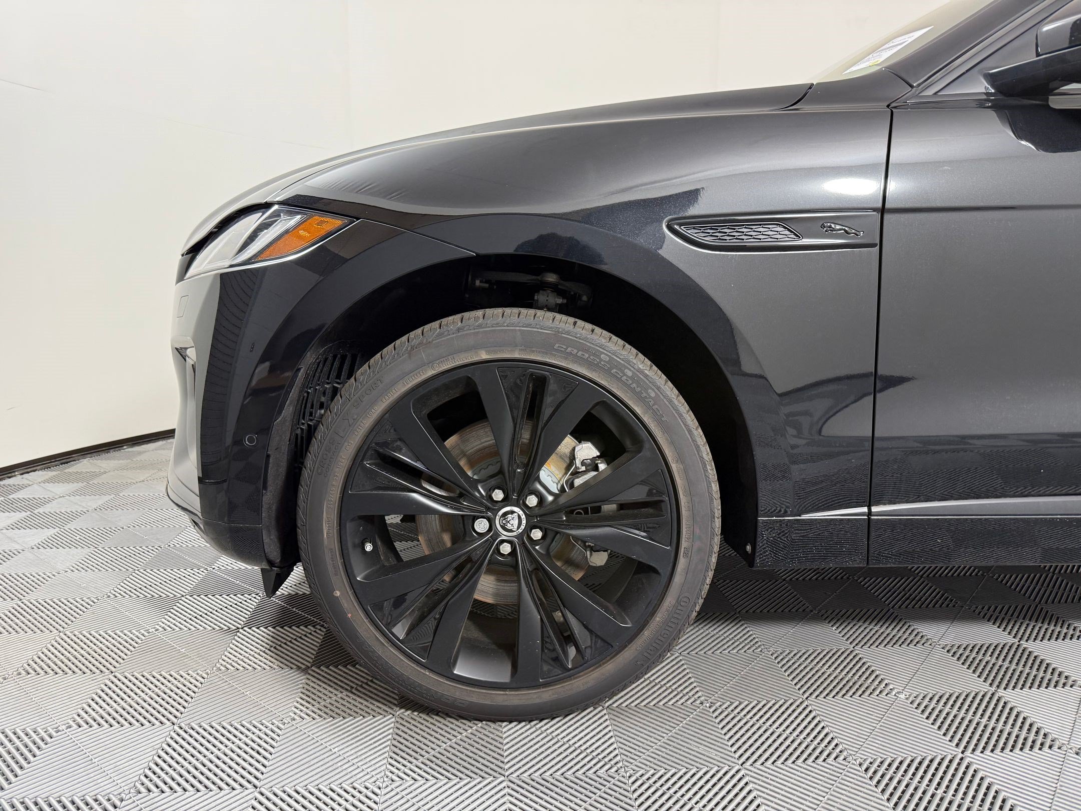 New 2026 Jaguar F-PACE R-Dynamic S AWD/4WD image 13