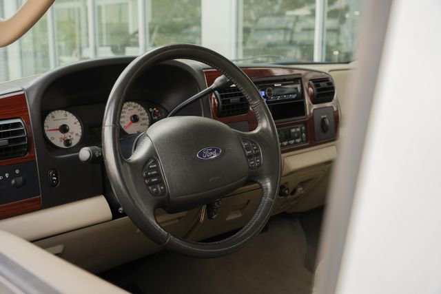 Used 2006 Ford F350 Lariat image 29