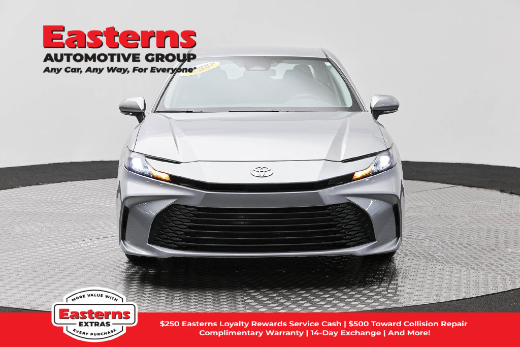 Used 2025 Toyota Camry LE FWD image 3