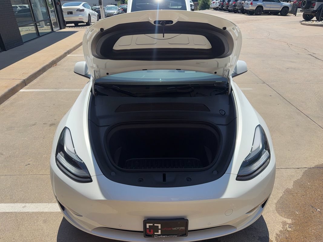 Used 2022 Tesla Model Y Performance AWD/4WD image 23