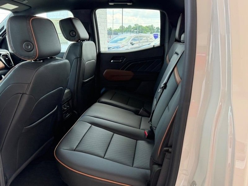 New 2026 GMC Canyon AT4 w/ Nightfall Edition AWD/4WD image 7