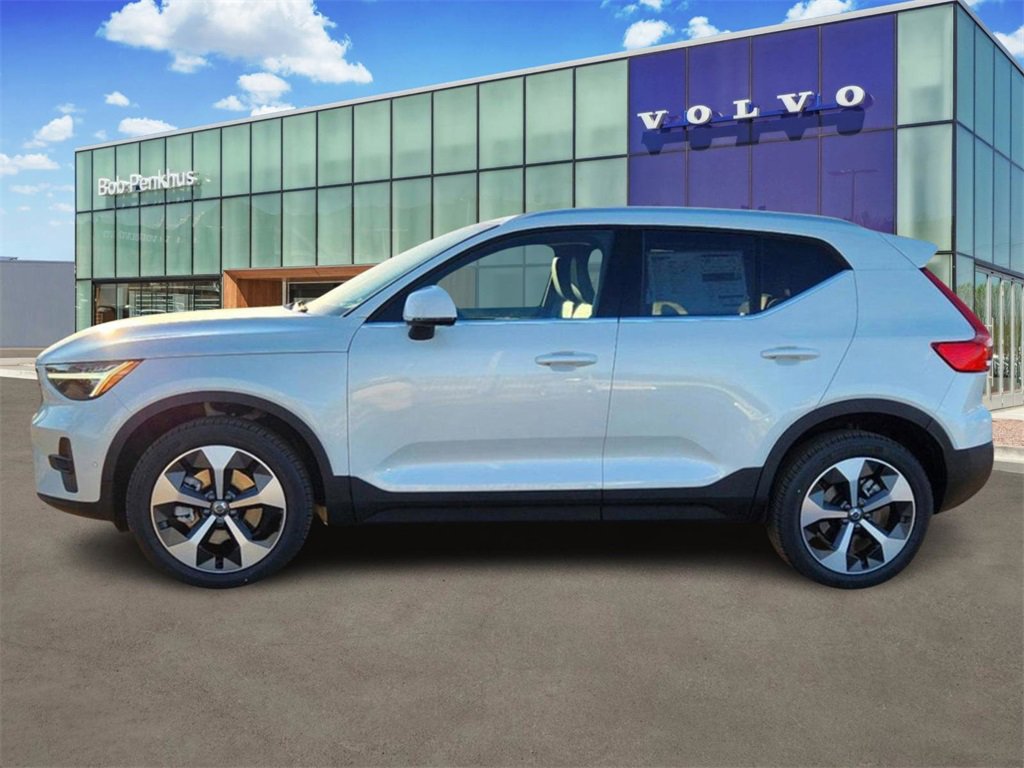 New 2025 Volvo XC40 B5 Plus w/ Protection Package Premier image 22