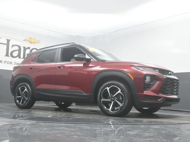 Used 2023 Chevrolet TrailBlazer RS w/ Convenience Package AWD/4WD image 2