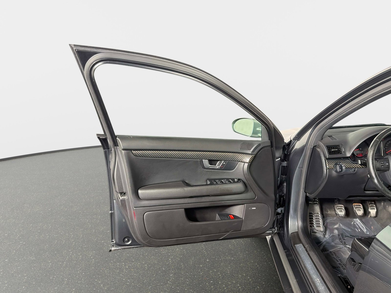 Used 2007 Audi RS 4 Sedan image 36