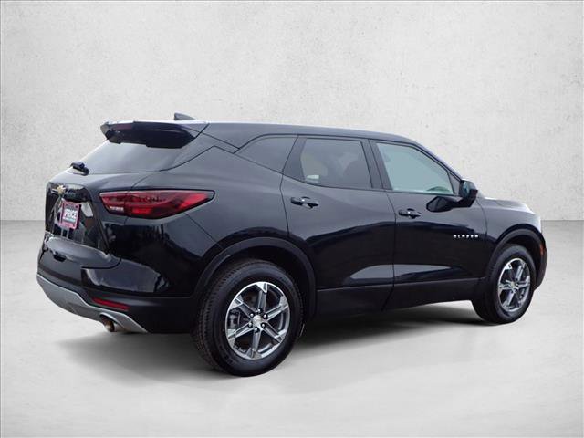 Used 2023 Chevrolet Blazer LT image 4