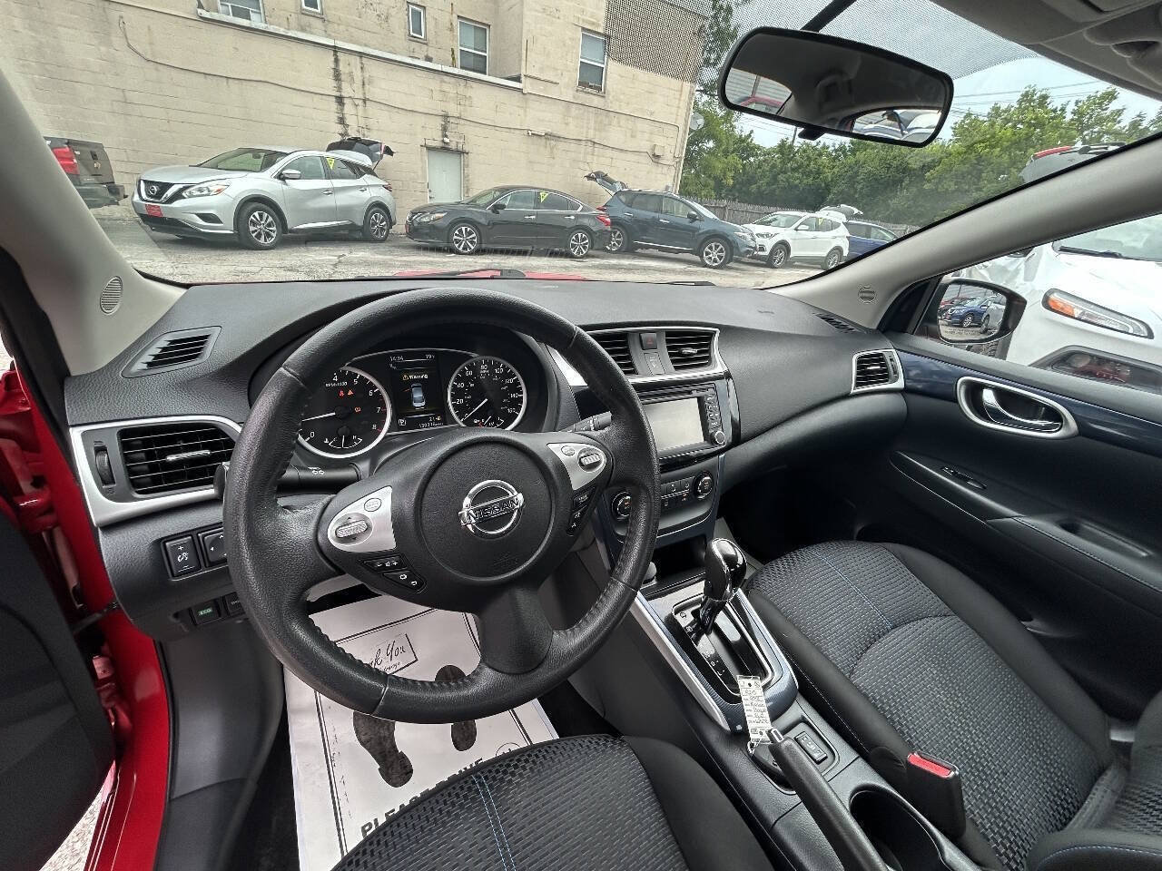 Used 2017 Nissan Sentra SR w/ Driver's Assist Package FWD image 5