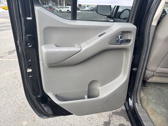 Used 2016 Nissan Frontier SV w/ SV Value Truck Package image 17