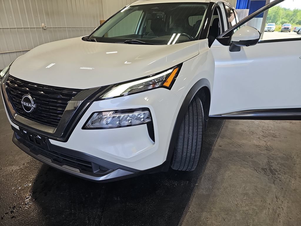 Used 2023 Nissan Rogue SL AWD/4WD image 30