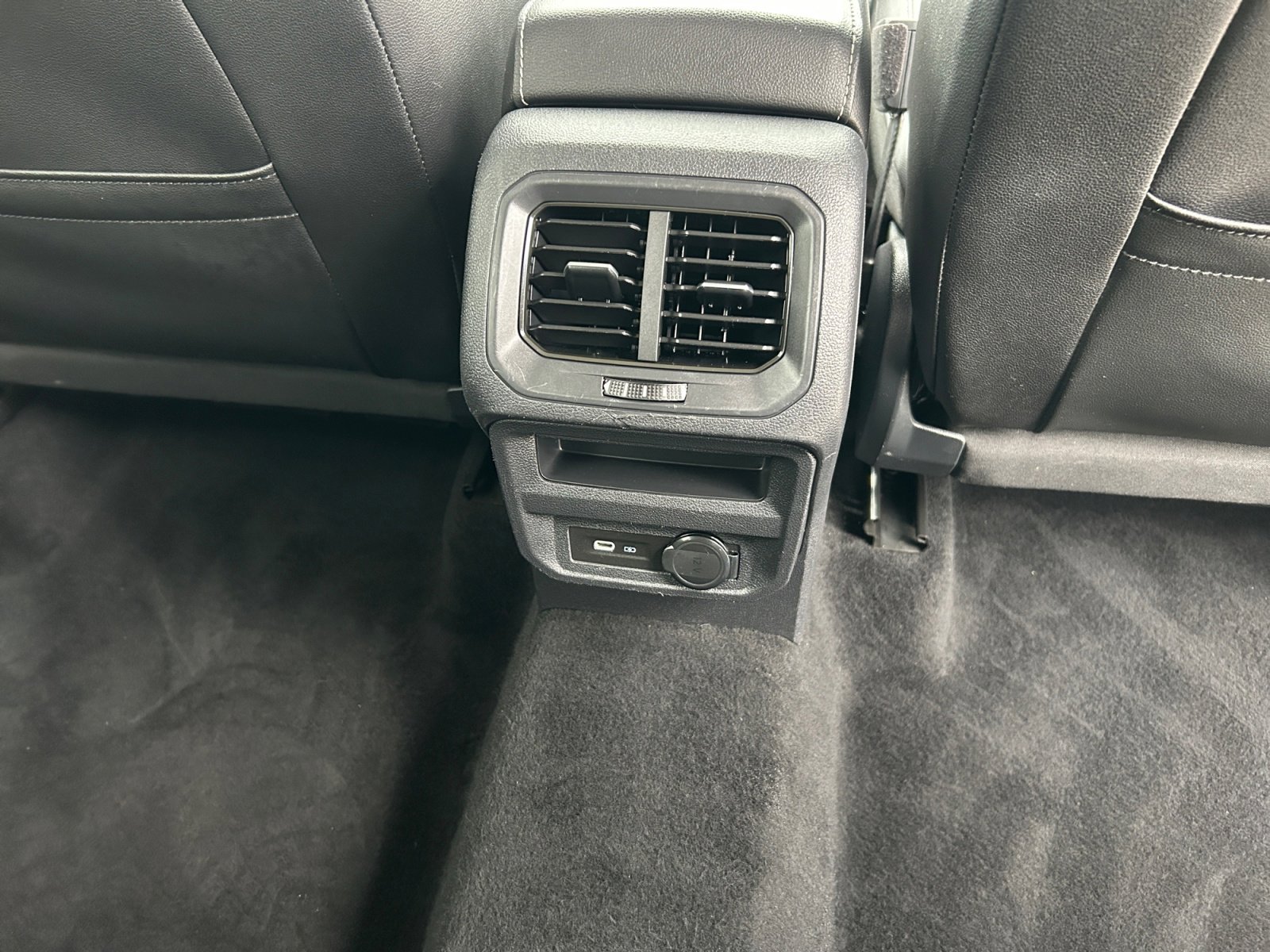 Certified 2022 Volkswagen Tiguan SE AWD/4WD image 22