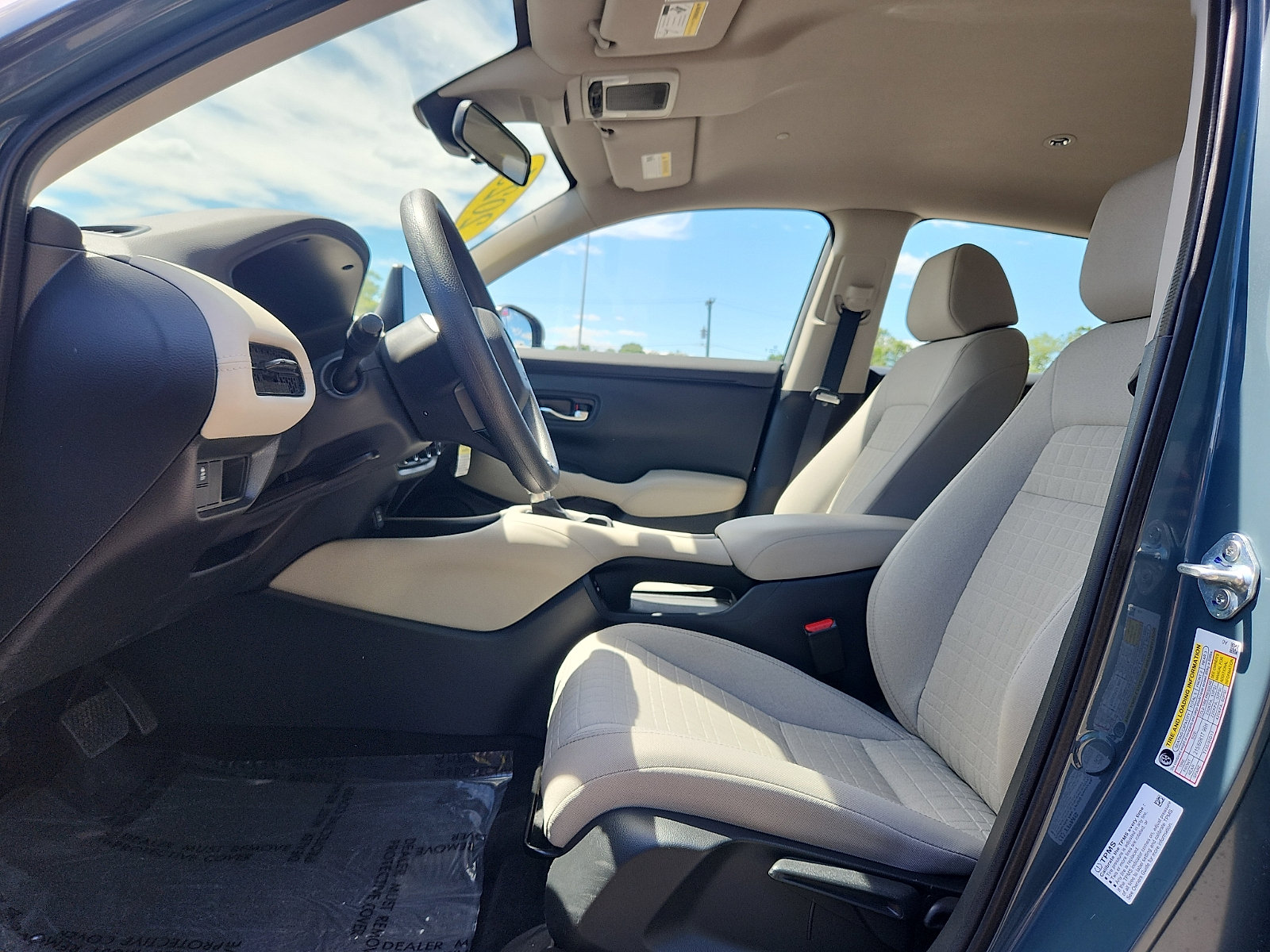 Used 2025 Honda HR-V LX image 13