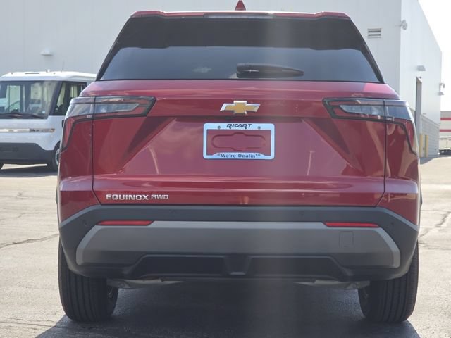 New 2026 Chevrolet Equinox LT w/ Convenience Package II AWD/4WD image 16