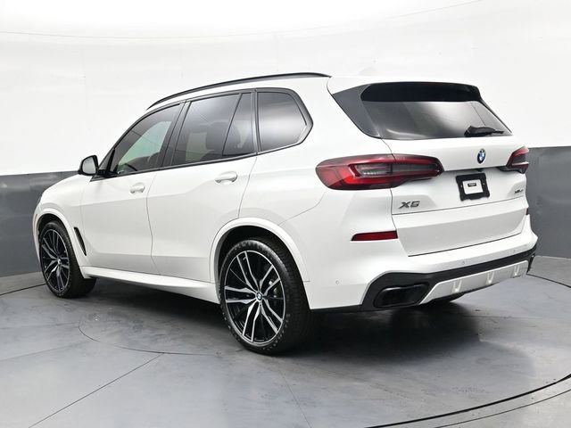 Used 2021 BMW X5 xDrive40i w/ M Sport Package AWD/4WD image 5