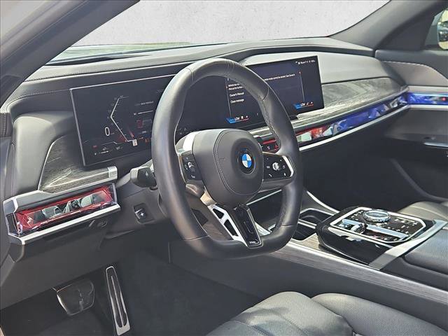 Used 2024 BMW 740i xDrive AWD/4WD image 10