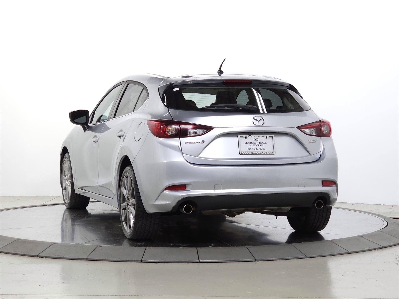 Used 2018 MAZDA MAZDA3 Touring FWD image 5
