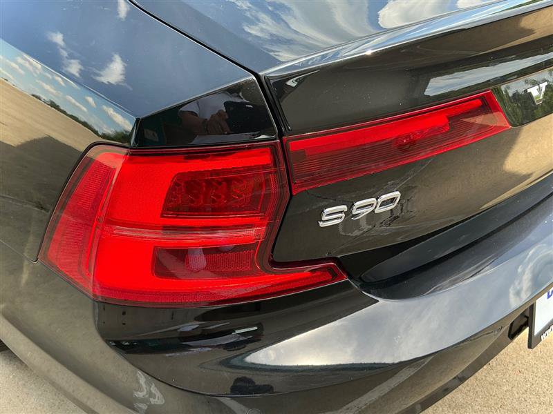 Used 2018 Volvo S90 T5 Momentum w/ Momentum Plus Package FWD image 19
