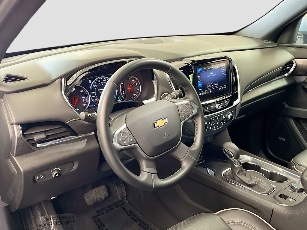Used 2023 Chevrolet Traverse Premier AWD/4WD image 9