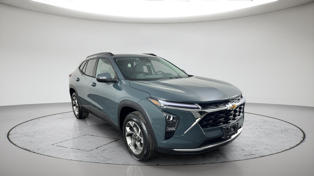 New 2026 Chevrolet Trax LT w/ LT Convenience Package FWD image 1