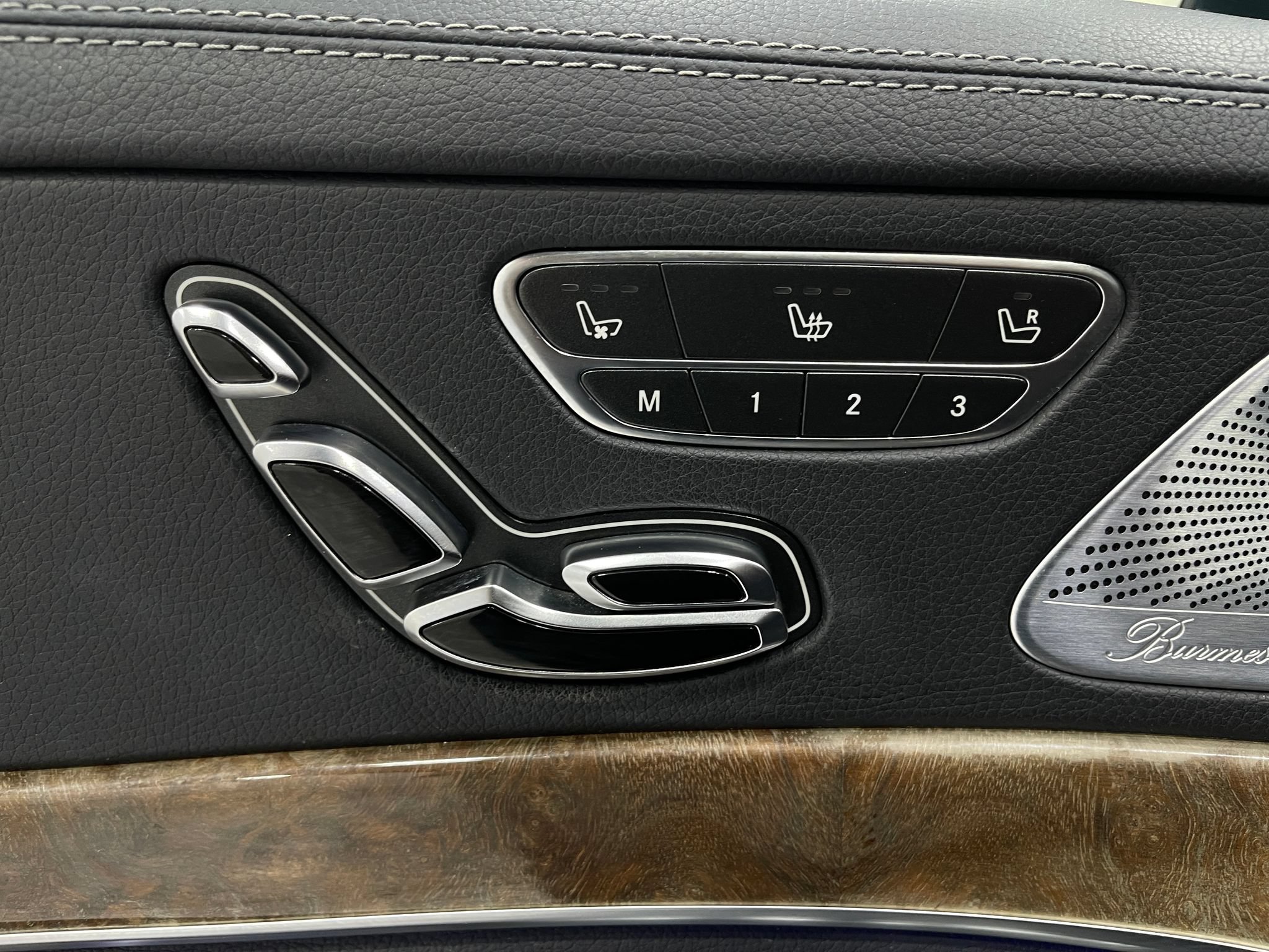 Used 2015 Mercedes-Benz S 550 4MATIC Sedan image 17